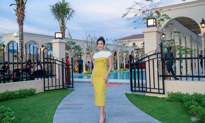Hoa hậu Đỗ Mỹ Linh "kiêu hãnh vị thế độc tôn" tại The Residence Phú Quốc